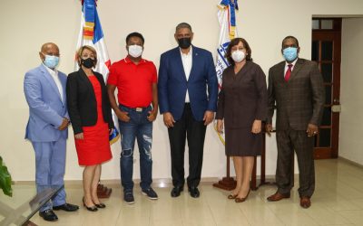 Pedro Martínez se compromete a unir esfuerzos con Interior y Policía a favor de los sectores más necesitados del país