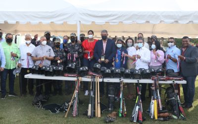 Interior y Policía inaugura torneo béisbol en Cristo Rey como parte de la Estrategia Integral de Seguridad Ciudadana “Mi País Seguro”