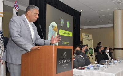 Ministro Interior destaca profesionalización y aportes de mujeres a PN