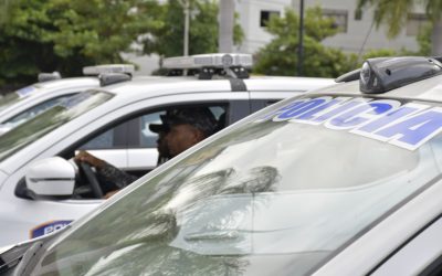 El Gobierno  presenta las primeras 339 unidades  policiales  equipadas con car kits