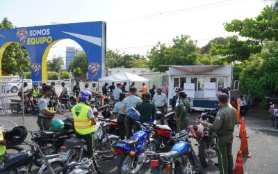 Intrant registra motocicletas a miembros de la Policía  Nacional