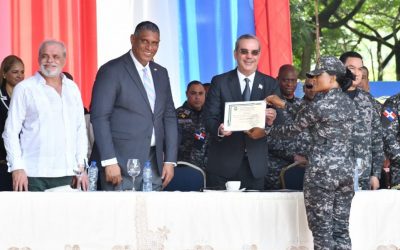 Ministerio de Interior entrega 901 nuevos policías en primera promoción de la Reforma Policial