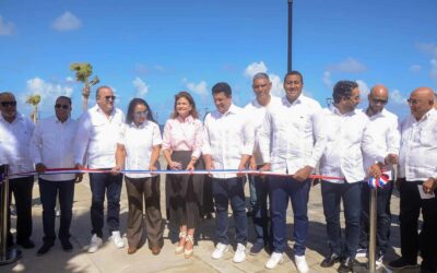Autoridades inauguran malecón de Cabrera y más obras en María Trinidad Sánchez