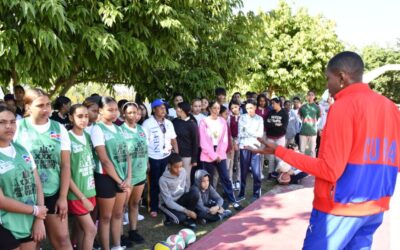 Interior y Policía imparte clínicas deportivas contra delincuencia, violencia, vicios y sexo precoz