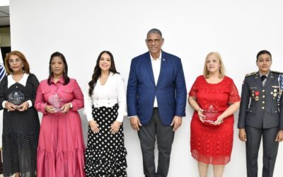 Ministerio de Interior y Policía reconoce a seis damas destacadas