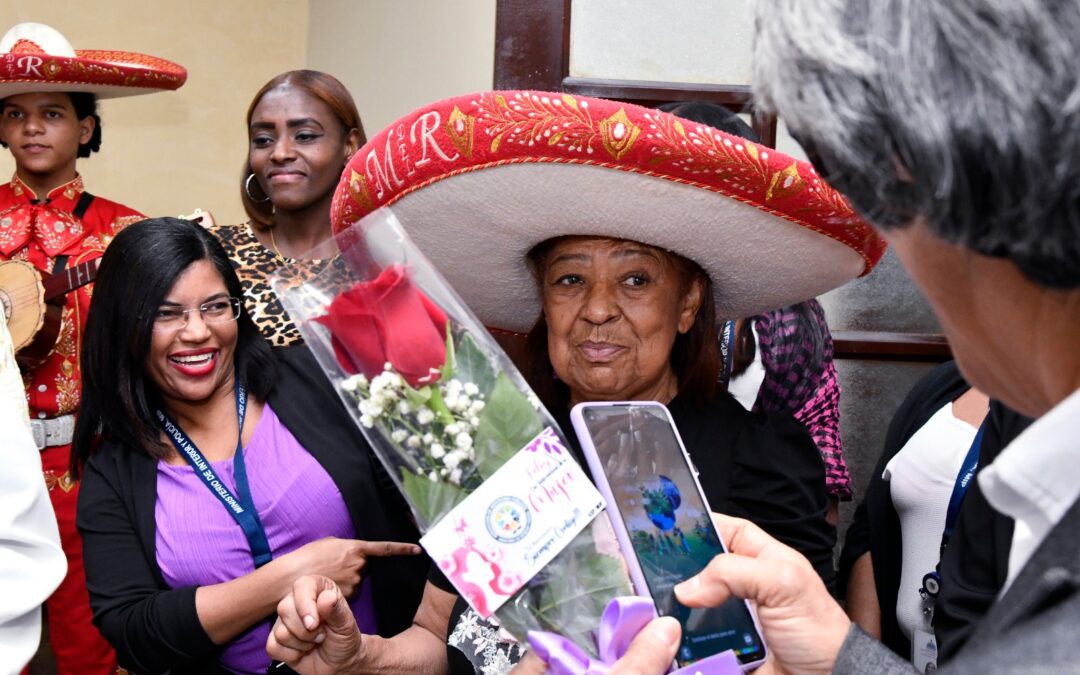 MIP rinde homenaje a servidoras en el Día Internacional de la Mujer
