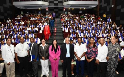 Interior y Policía y Ministerio Público gradúan a 262 líderes comunitarios de Azua y Barahona