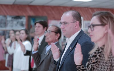 Interior y Policía entrega nacionalidad a 16 extranjeros que asumen trabajar por el progreso del país