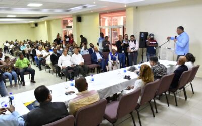 Interior y Policía y Edeeste inicia instalación de 3,000 lámparas en SPM