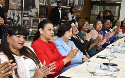 Ministerio de Interior y Policía entrega fondos a gobernaciones para mitigar efectos inundaciones