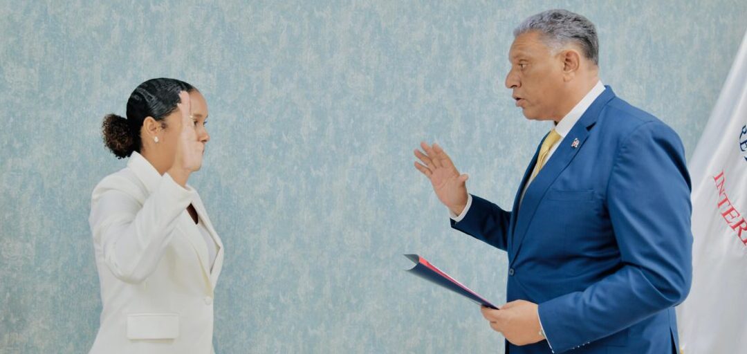 Ministro de Interior y Policía juramenta gobernadora de Bahoruco