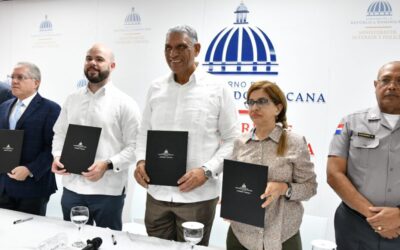 MIP acuerda con farmacias y laboratorios descuentos para policías y bomberos