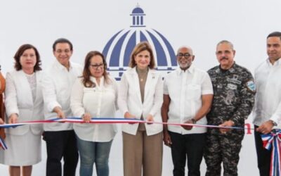 Vicepresidenta inaugura infraestructuras educativas, comunitarias y de gestión energética en el Cibao
