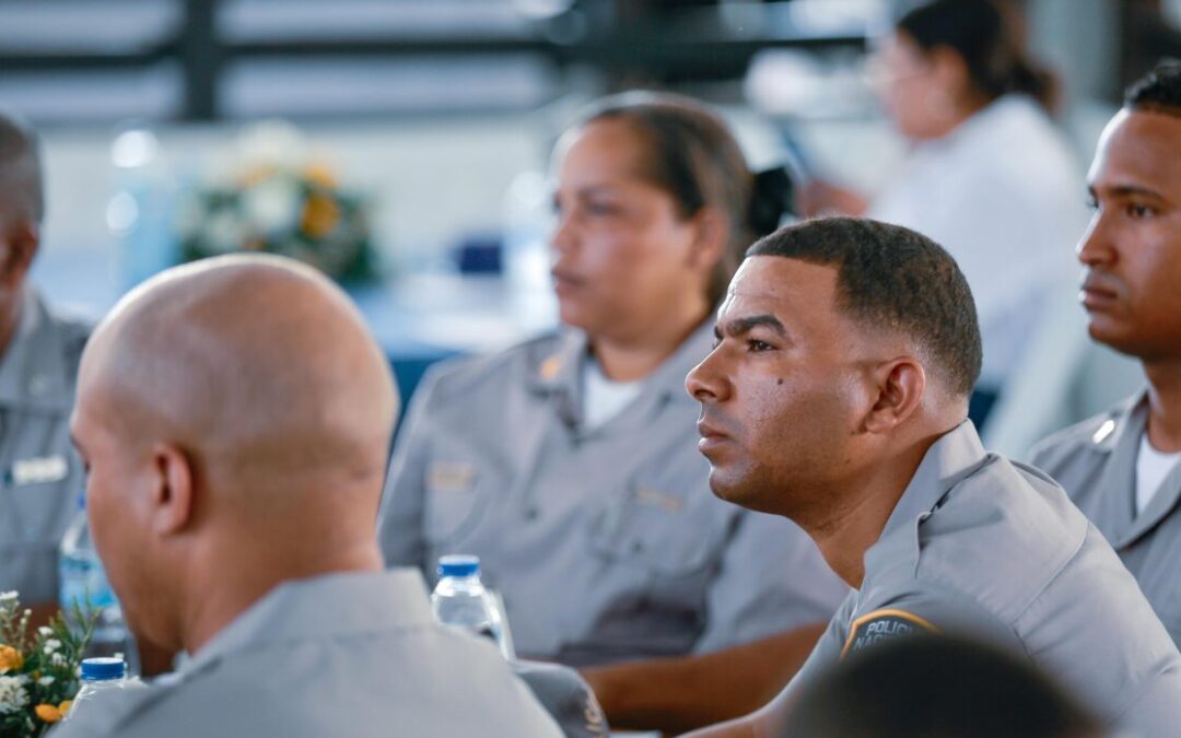 Policías presentan sugerencias y observaciones de forma abierta como parte del inicio de la jornada “Dialoguemos de Policía con Policías”