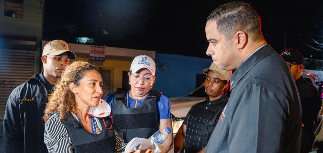 Durante operativos de intervención conjunta cierran negocios nocturnos y arrestan a decenas de personas por infringir la ley