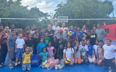 Ministerio de Interior y Policía fortalece vínculos con la juventud en visita al Club Deportivo y Cultural Iván Guzmán Klang
