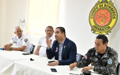 Propietarios de negocios nocturnos en Jarabacoa se comprometen con las autoridades