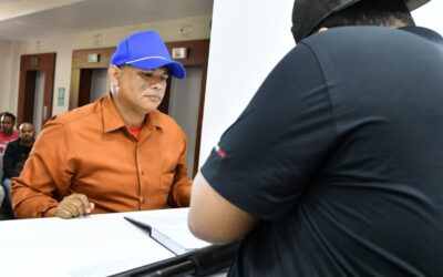 Interior y Policía entrega 210 licencias de traspasos de porte y tenencia armas de fuego