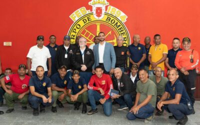 Ministerio de Interior y Policía capacita a bomberos de Santiago y docentes de Samaná sobre manejo seguro de fuegos artificiales