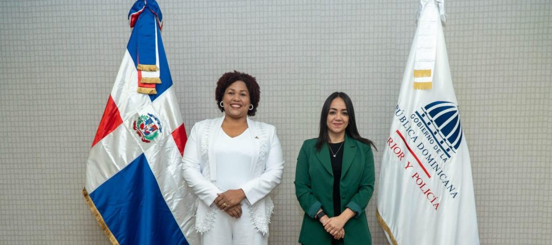 Ministra Faride Raful juramenta nueva gobernadora de Pedernales