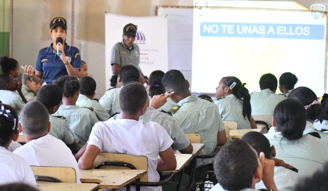 Interior y Policía previene drogadicción y pandillerismo en escuelas