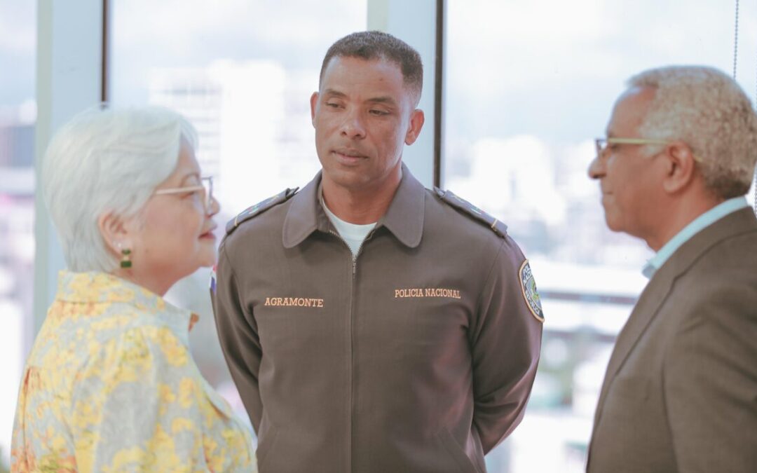 Interior y Policía reconoce trabajo docentes escuelas policiales de San Isidro y Las Calderas