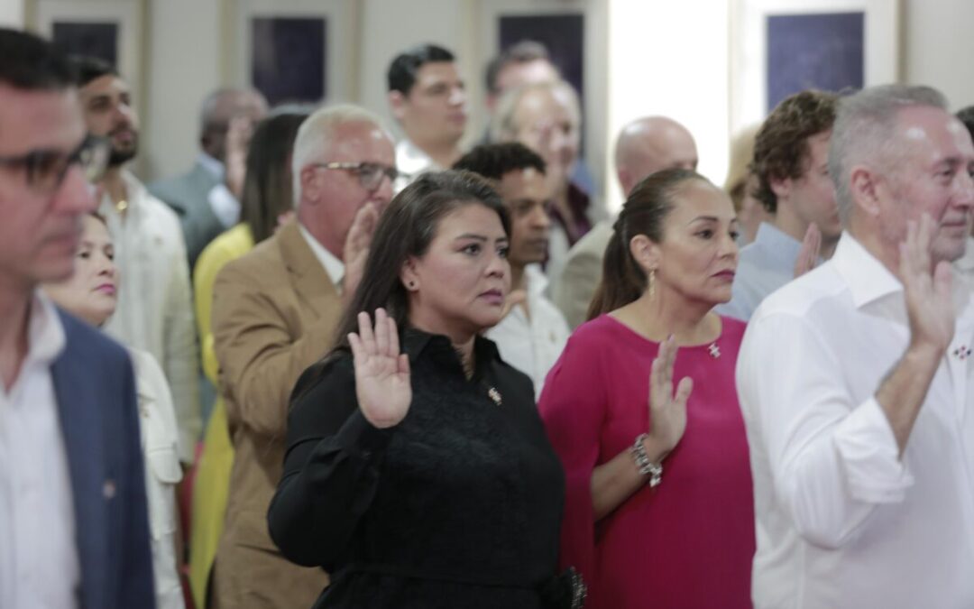 Ministerio de Interior y Policía nacionaliza a 94 ciudadanos de diversos países