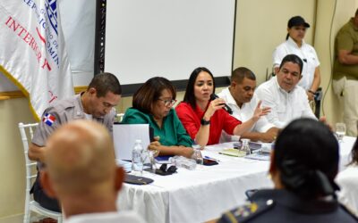 Interior y Policía reafirma compromiso con Barahona en diálogo comunitario por la seguridad y la convivencia