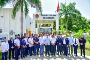 Interior y Policía junto al sector privado fortalecen respuesta a emergencias con reinauguración de subestación de bomberos en Haina